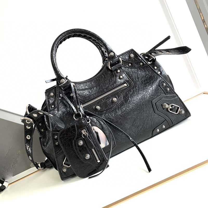 Satchel Women's Large Capacity Crossbody Messenger Bag New Arrival Fashion  Leather All Seasons Travel Waterproof Logo