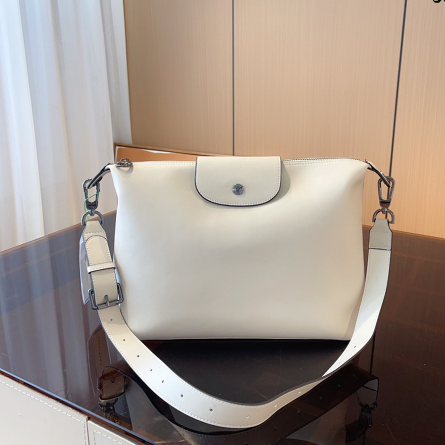 Custom Women's Genuine Leather Crossbody Bag Vintage Style Shoulder Sling Waterproof Small Bag Lady's Crossbody Bag