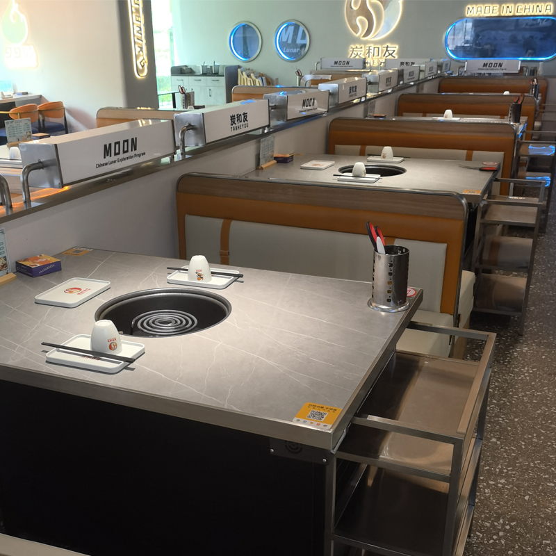 Brand New Spot Goods  Luxury Other Restaurant Furniture Non Foldable Chairs and Tables for Restaurant