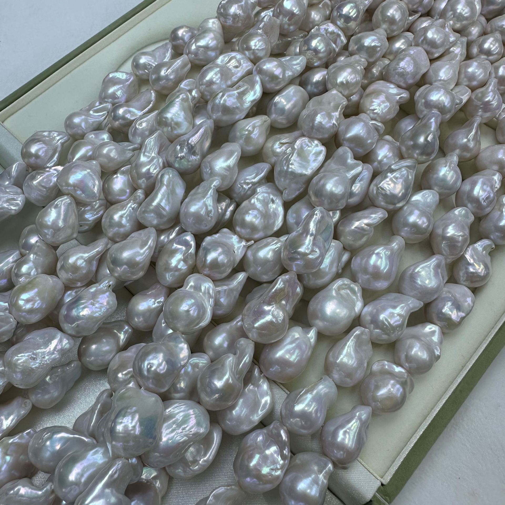 Wholesale Natural Pearl 13-15mm White Baroque Shaped Loose Freshwater Pearls Handmade Large Baroque Pearl