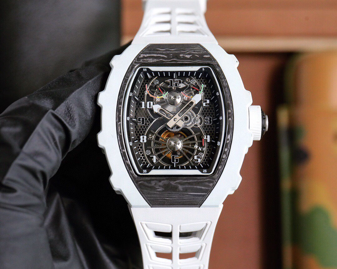 2025 Wholesale Hot Selling White Watch with Black Decorative Parts High Tech Design New Mechanical Watch