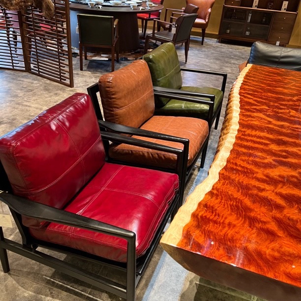 Cafe Wood Wooden Restaurant Furniture Table and Chair Booth Seating for Cafe Coffee Shop Leather-backed Chair