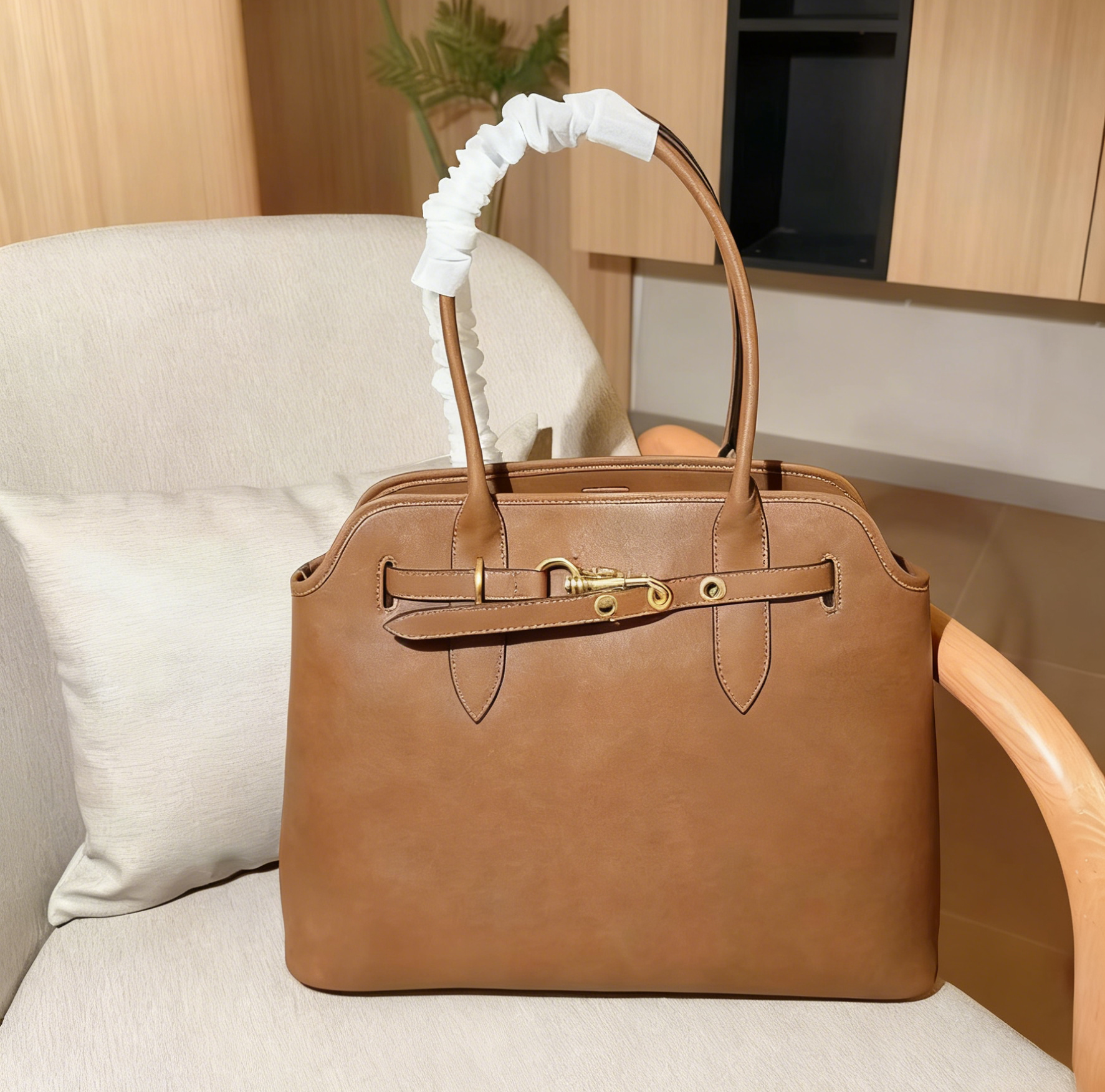 Luxury Versatile Women's Belt Buckle Shoulder Bag/handbag/underarm Bag